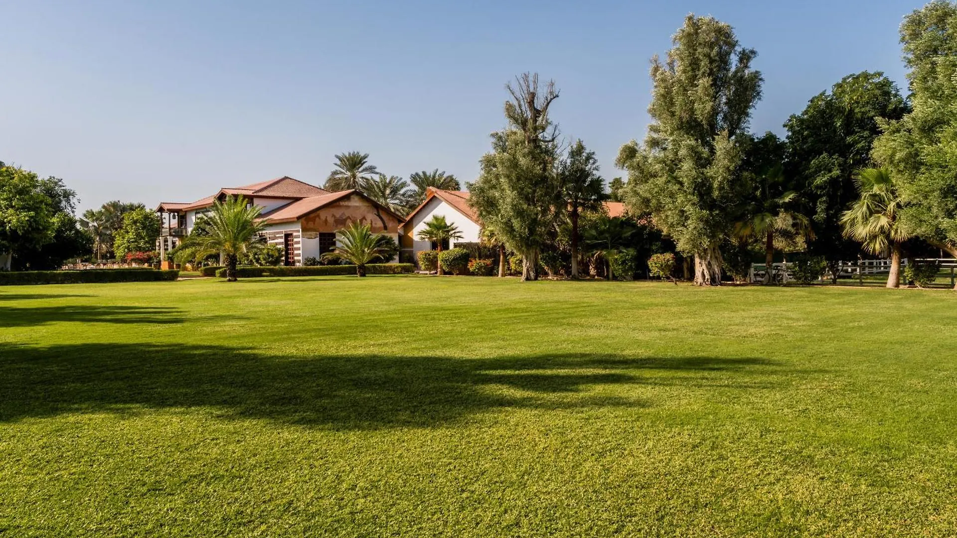 Отель Melia Desert Palm Member Of Melia Collection Дубай
